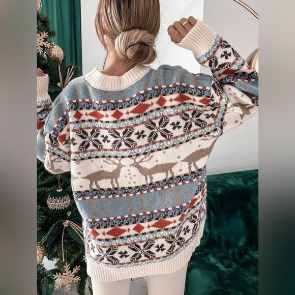 Geometric Round Neck Dropped Shoulder Sweater - Picture 9 of 11